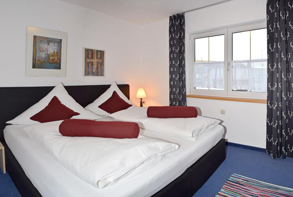 Der Berghof Aparthotel Hirschegg  Exterior photo